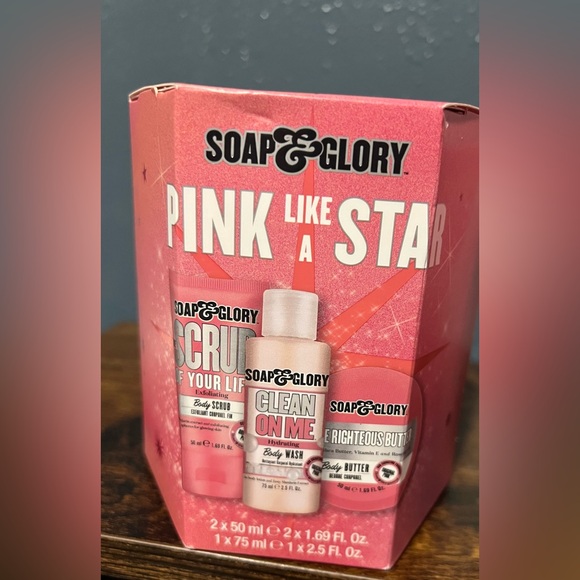 Soap & Glory Pink Like A Star & Starlit Hands & Toes Foot Cream Body Wash & More - Picture 2 of 6